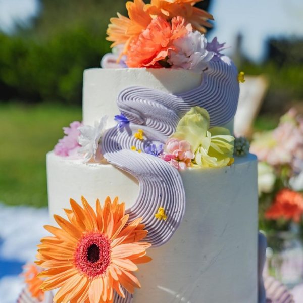 Custom Cake by Seattle Bakeshop | Zesty Bakers